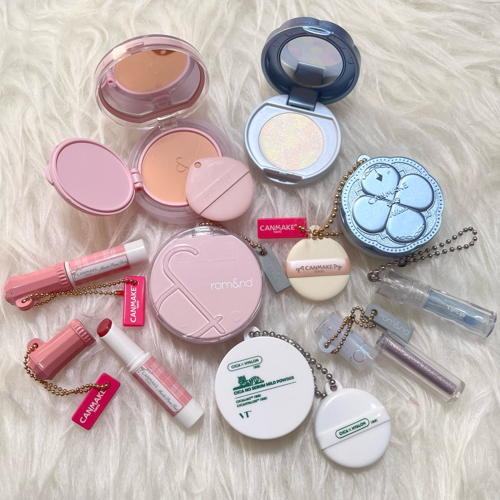 Jual TRINKETS MAKE UP MINIATURE KEYCHAIN GACHAPON ROMAND CUSHION ...