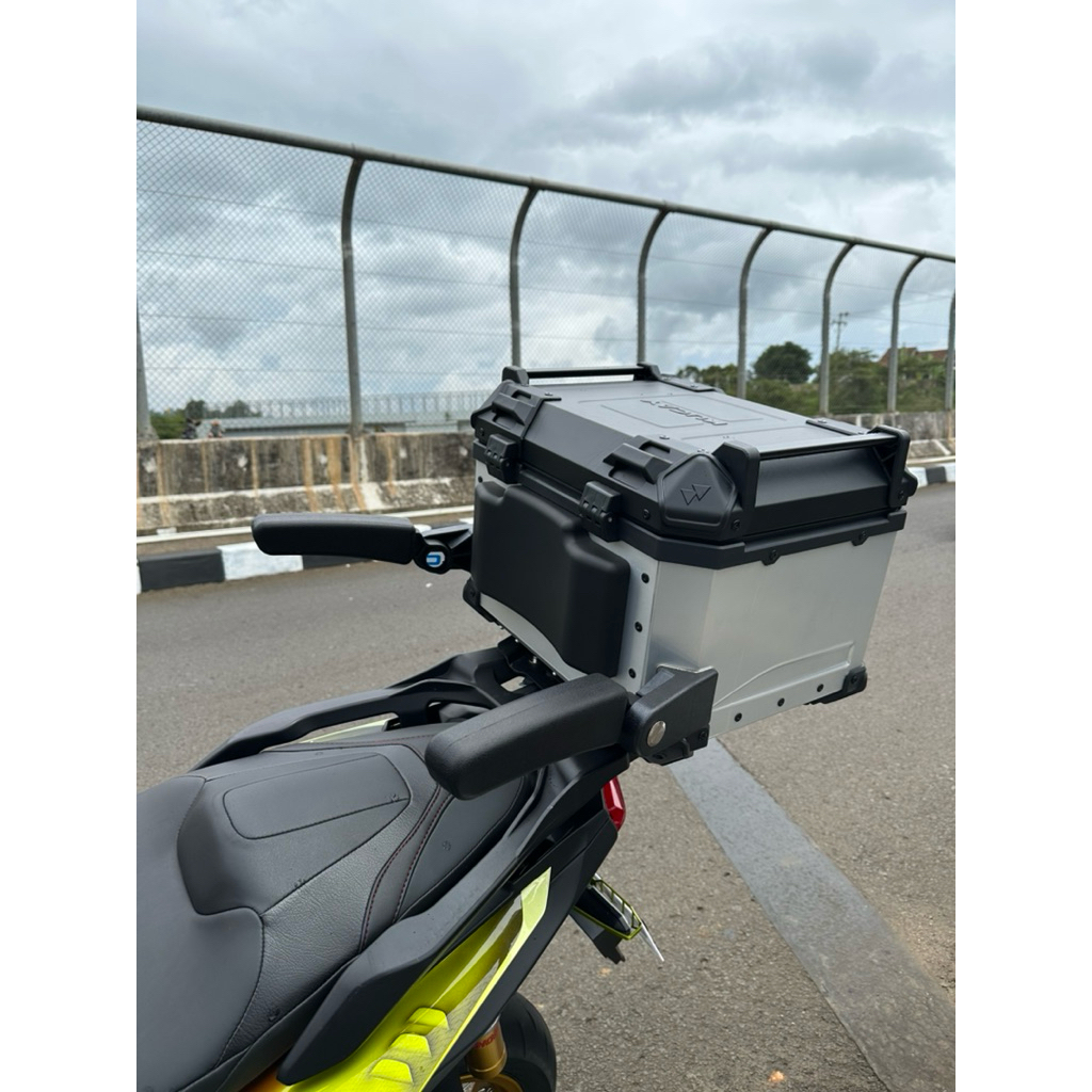 Jual Handrest Box Pannier Sandaran Tangan Box Pannier | Shopee Indonesia