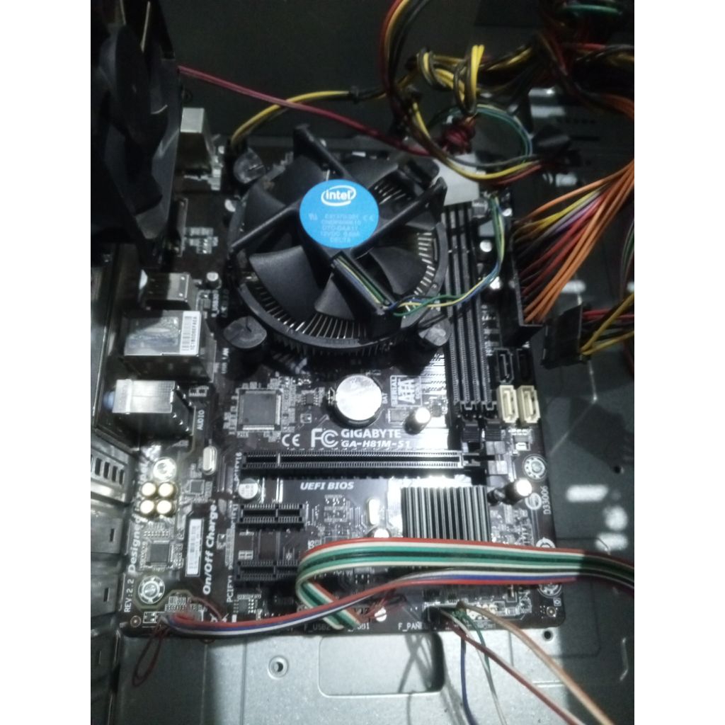 Jual Obral Cpu Rakitan I3 gen 4 casing standart alcatroz Mobo Gigabyte ...