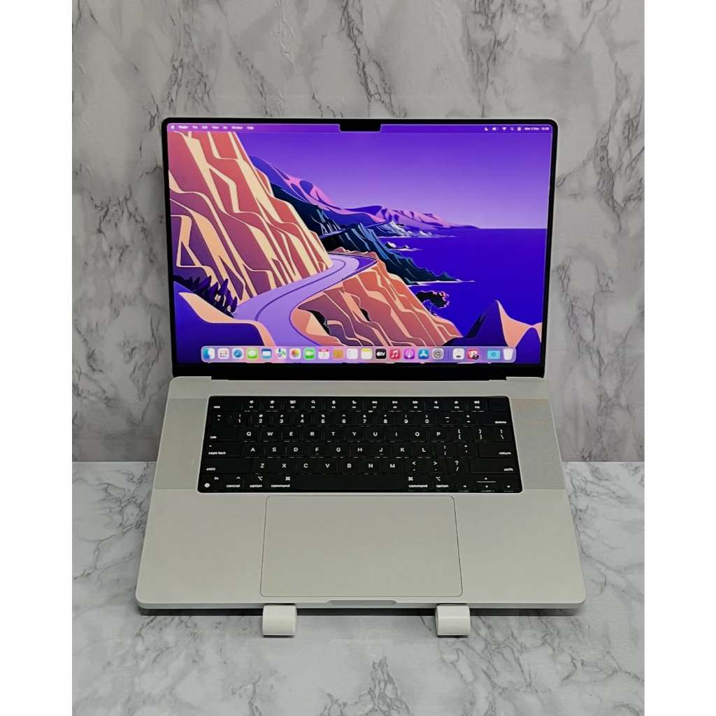 Jual Macbook PRO 16 Inch M1 RAM 16GB SSD 512GB Layar 16 Liquid Retina ...