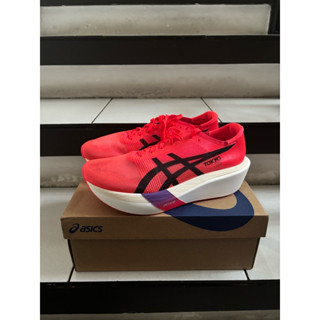 Asics-тегі спортшы қыздардың порнофотосуреттері