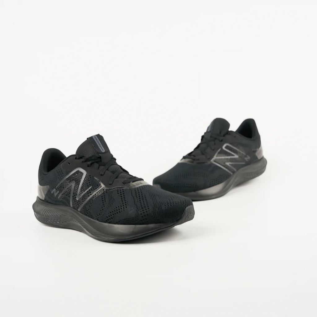 Jual SEPATU RUNNING NEW BALANCE DYNASOFT PRO RUNNING ORIGINAL | Shopee ...
