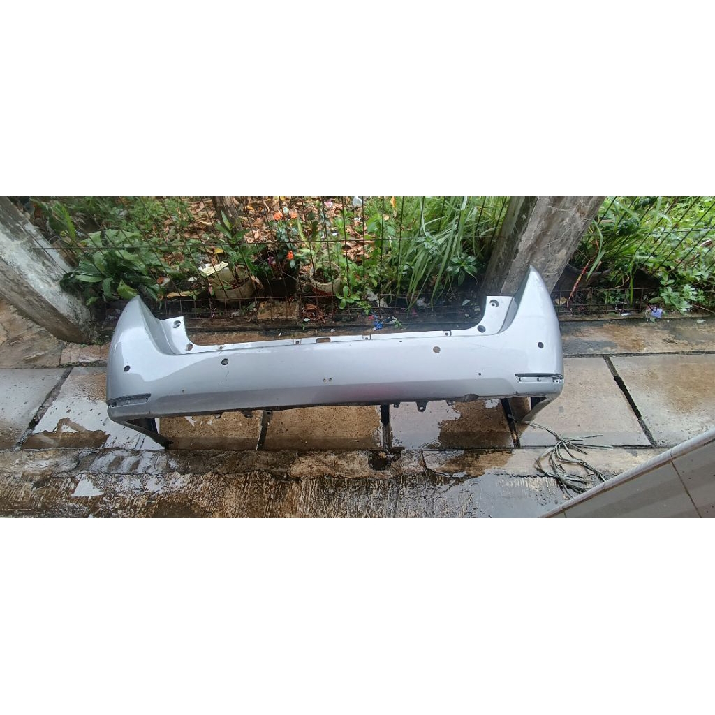 Jual bemper bumper belakang Toyota Innova reborn 2017 2018 2019 2020 ...