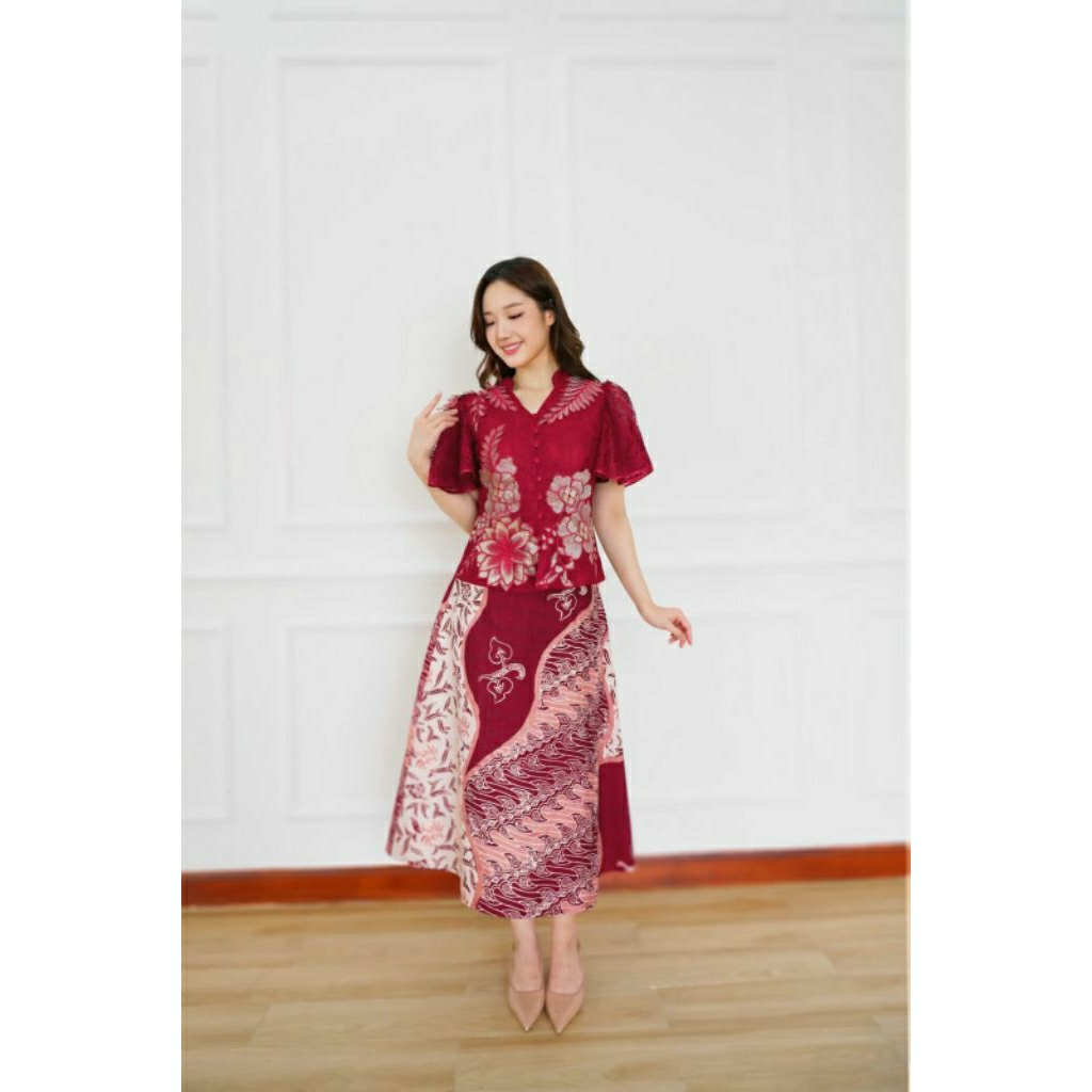 Jual Cath Red Batik Couple | Shopee Indonesia