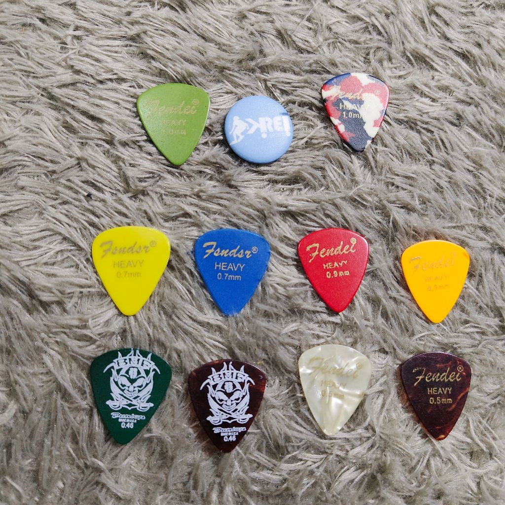 Jual Pick Gitar/Clipper Guitar Alice Set Original Tebal Tipis Plastik ...