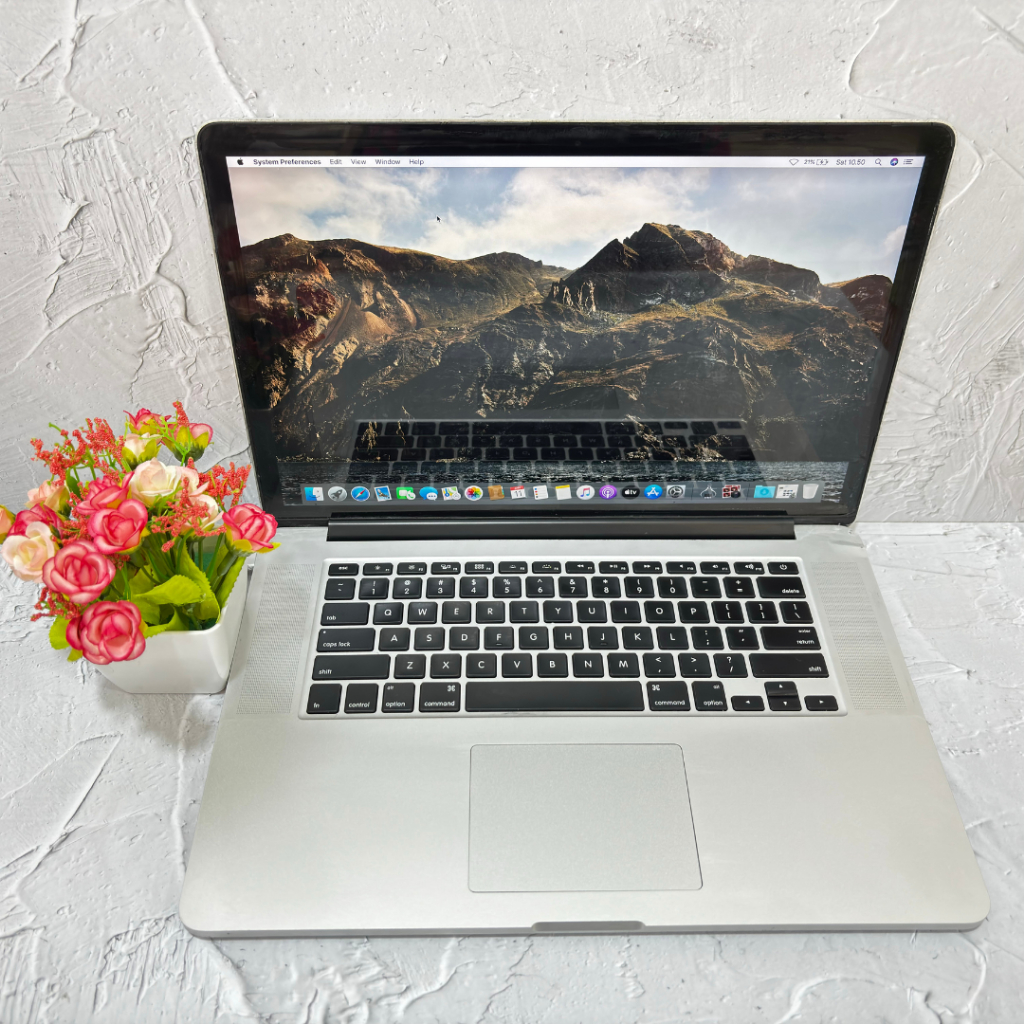 Jual Macbook Pro Retina 15 inch MID 2015 Core I7 2.8GHZ Ram 16 GB
