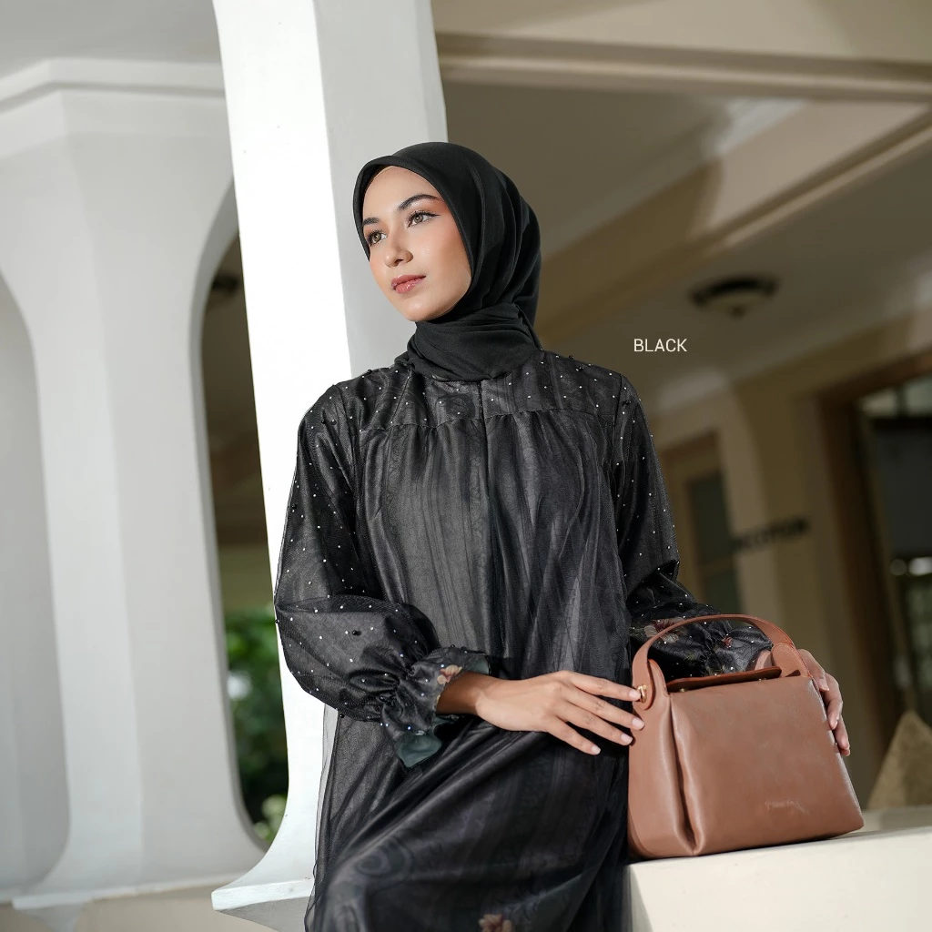 Gamis Arista Series ShirinZein Tampilan Keseluruhan