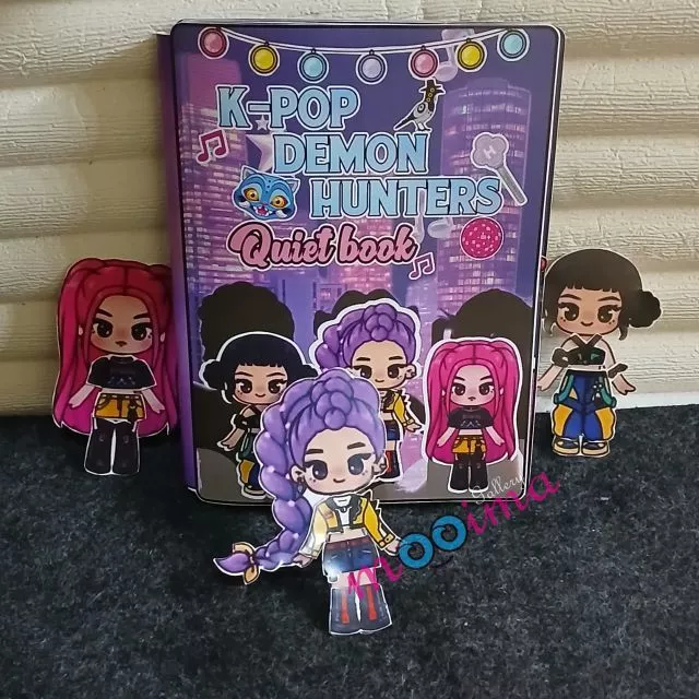 Quiet Book K-Pop Demon Hunters Paper Doll Edukasi
