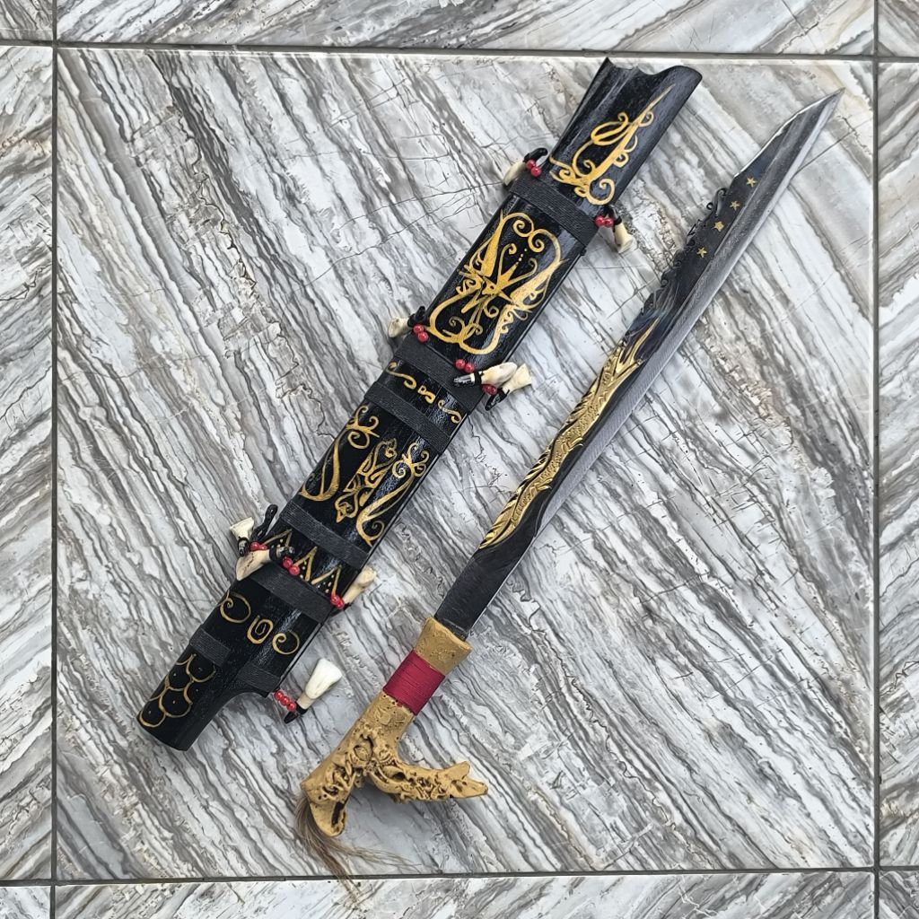 Jual Mandau senjata pusaka khas suku adat dayak asli kalimantan ...