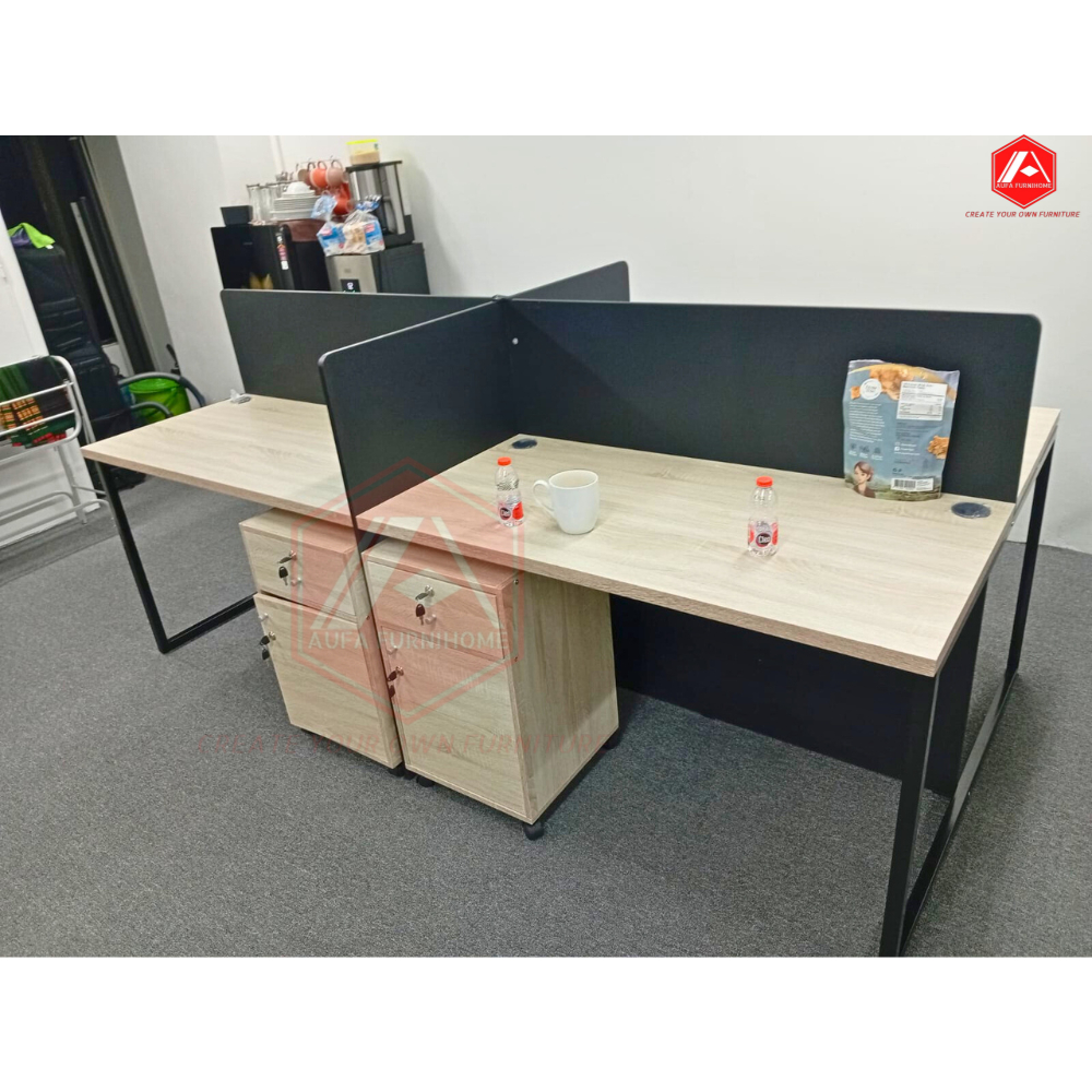 Jual Meja Kantor kerja Partisi 4 orang staff Kaki Besi Sekat Aesthetic ...