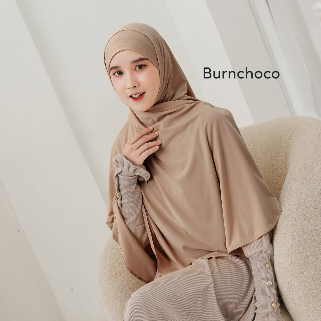 Nazneen ELVINA PASHMINA INSTAN OVAL Kerudung Bergo Sat Set Yang Bikin Penampilan Kamu Semakin Cantik