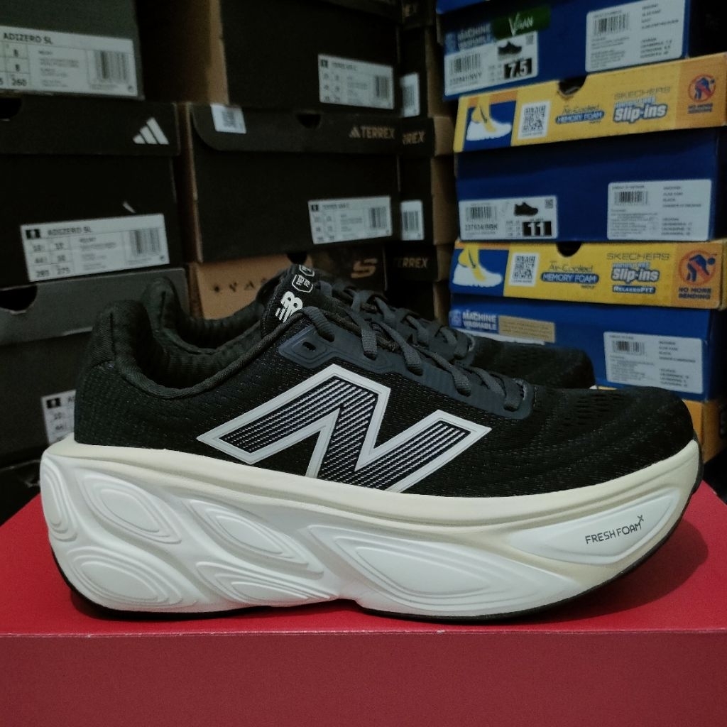 Jual SEPATU LARI FRESH FOAM MORE V5 RESMI PT. MAP MMORCD5 SEPATU ...