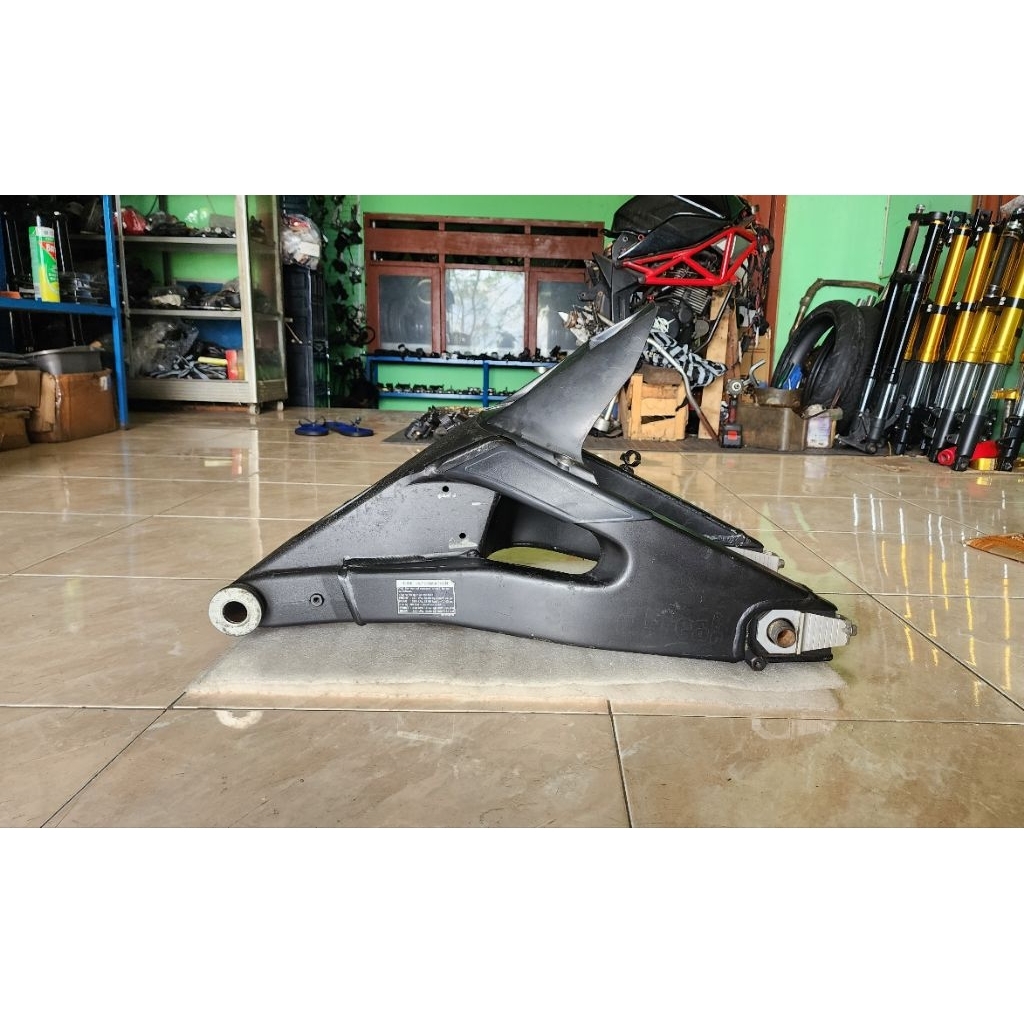 Jual SwingArm Yamaha R6 mt09 Fz1 Arm R1 limbah moge R1m no unitrack ...