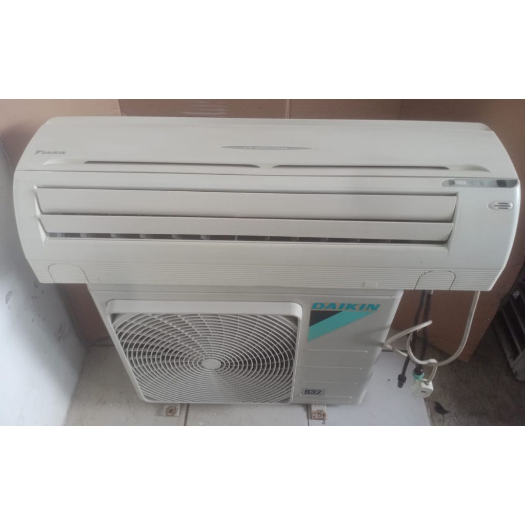 Jual AC DAIKIN 1pk R32 SECOND ORIGINAL + Pemasangan | Shopee Indonesia