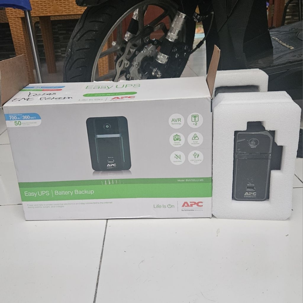 Jual UPS APC BVX700LUI 700vA 360watt | Shopee Indonesia