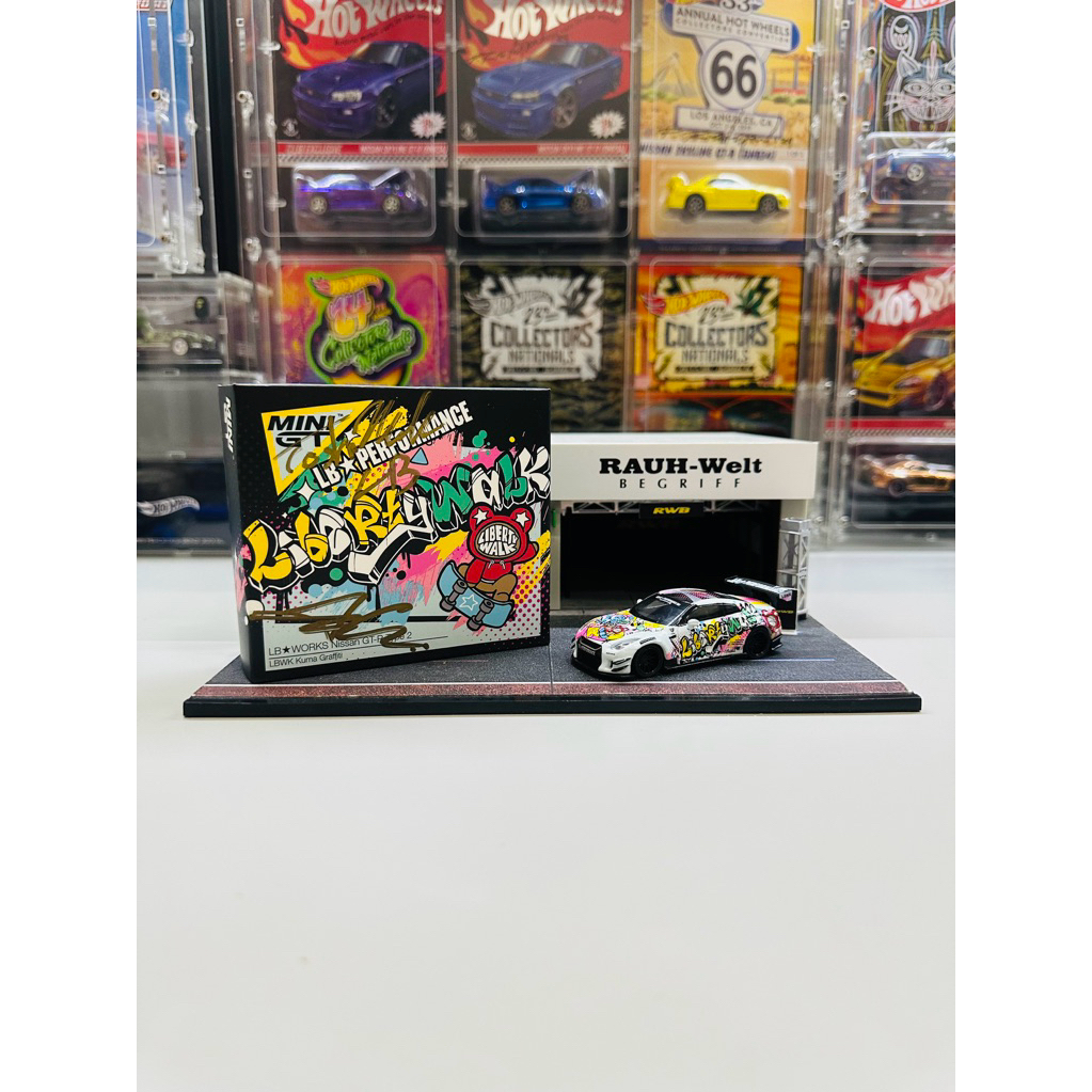 Jual Mini GT No 244 LB Works Nissan GTR R35 LBWK Kuma Graffiti
