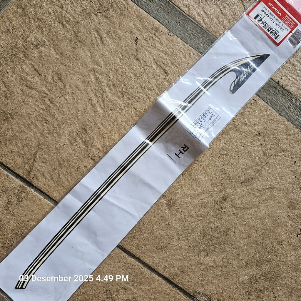 Jual Stripe under side type 3 honda Genio kanan. 86546-K0J-N70ZA ...