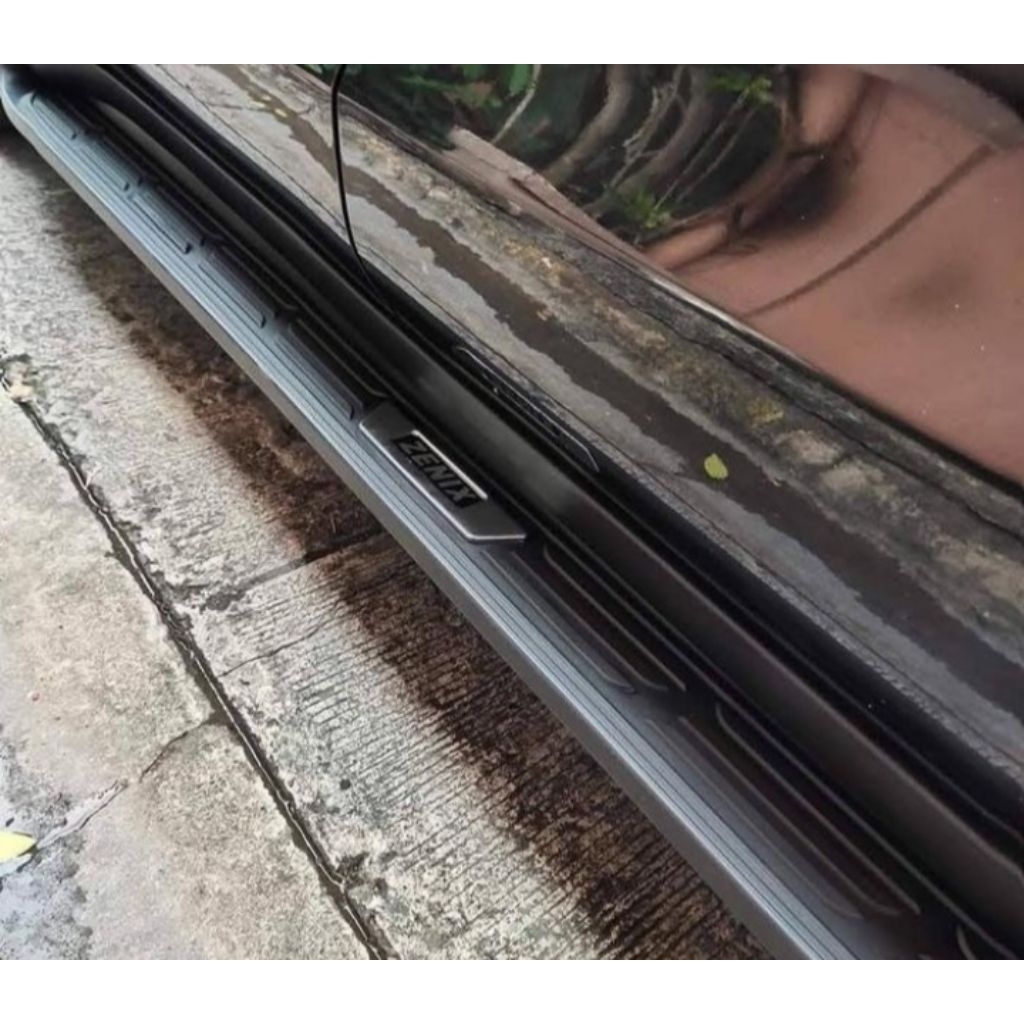 Jual pijakan samping innova zenix/foot step toyota innova zenix tipe V ...