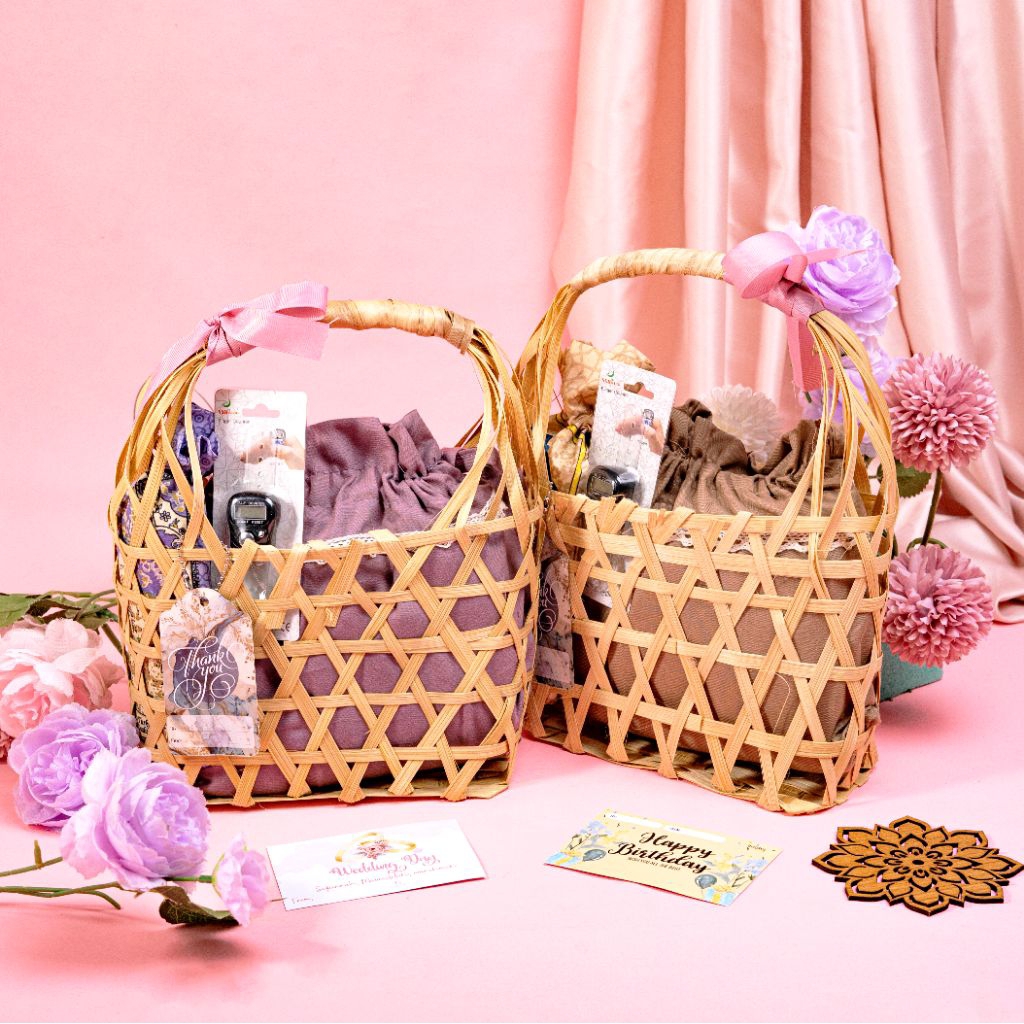 Hampers Mukena Keranjang Eksklusif | Hadiah Wanita Tampilan Mewah| Ulang Tahun Wedding Idul Fitri Ramadhan Wisuda| BYFORYA