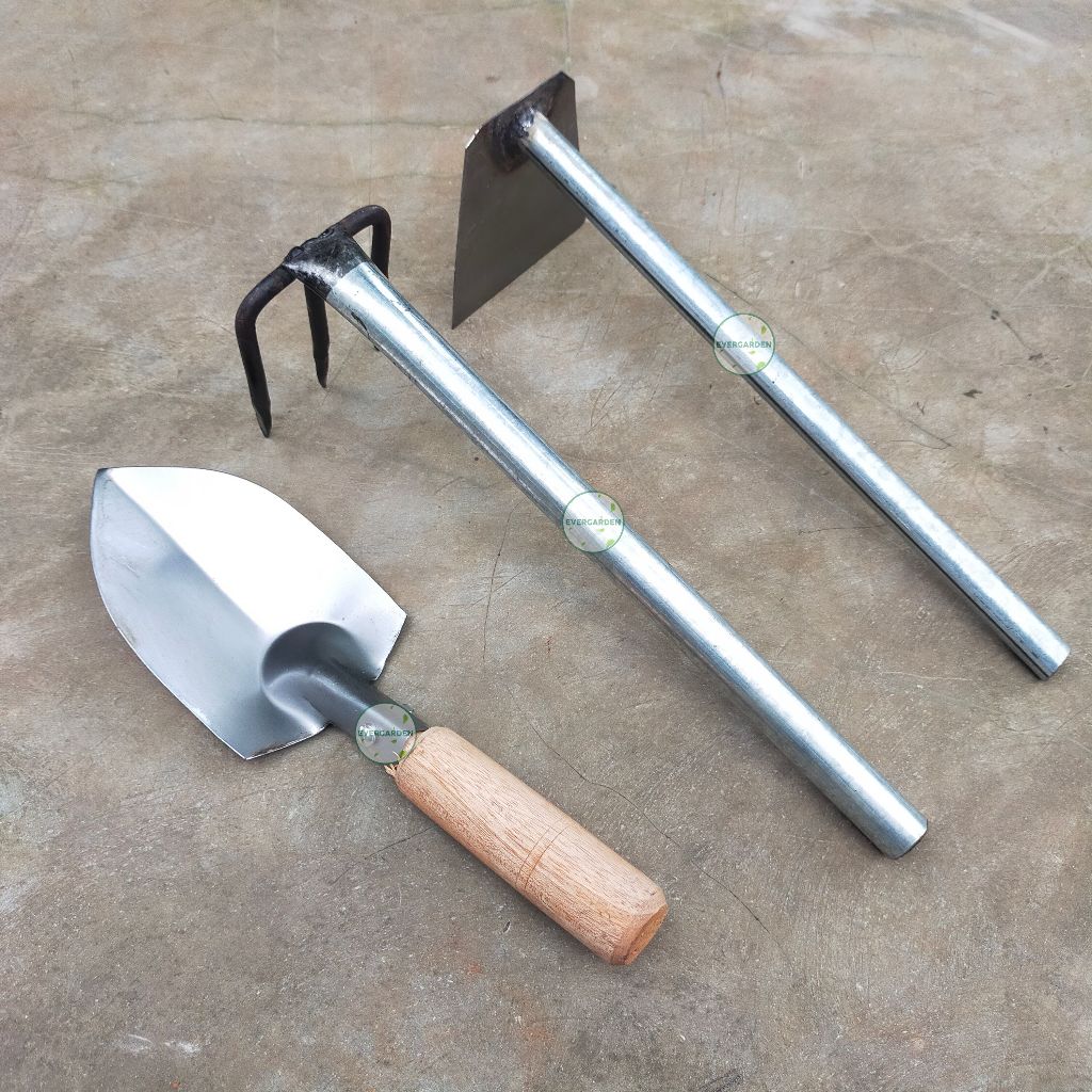 Paket 3 pcs Alat Berkebun Serbaguna Bahan Besi dan Kayu