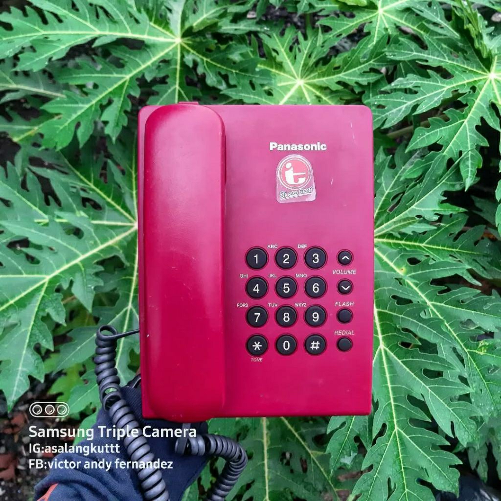 Jual Telepon rumah warna merah jadul display | Shopee Indonesia