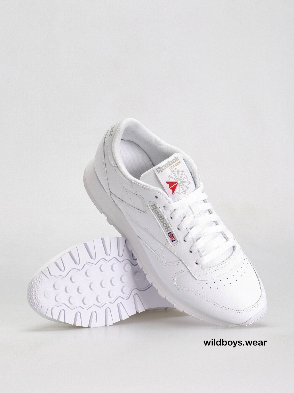 Jual Sepatu Reebok Classic Leather Lifestyle Shoes Unisex Original ...