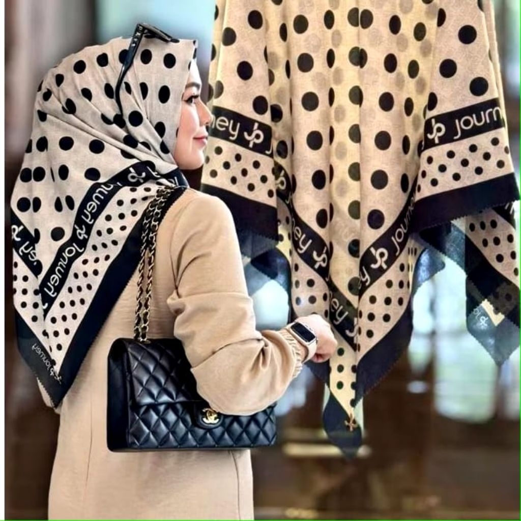 HIJAB SEGIEMPAT VOAL MOTIF ALYA
