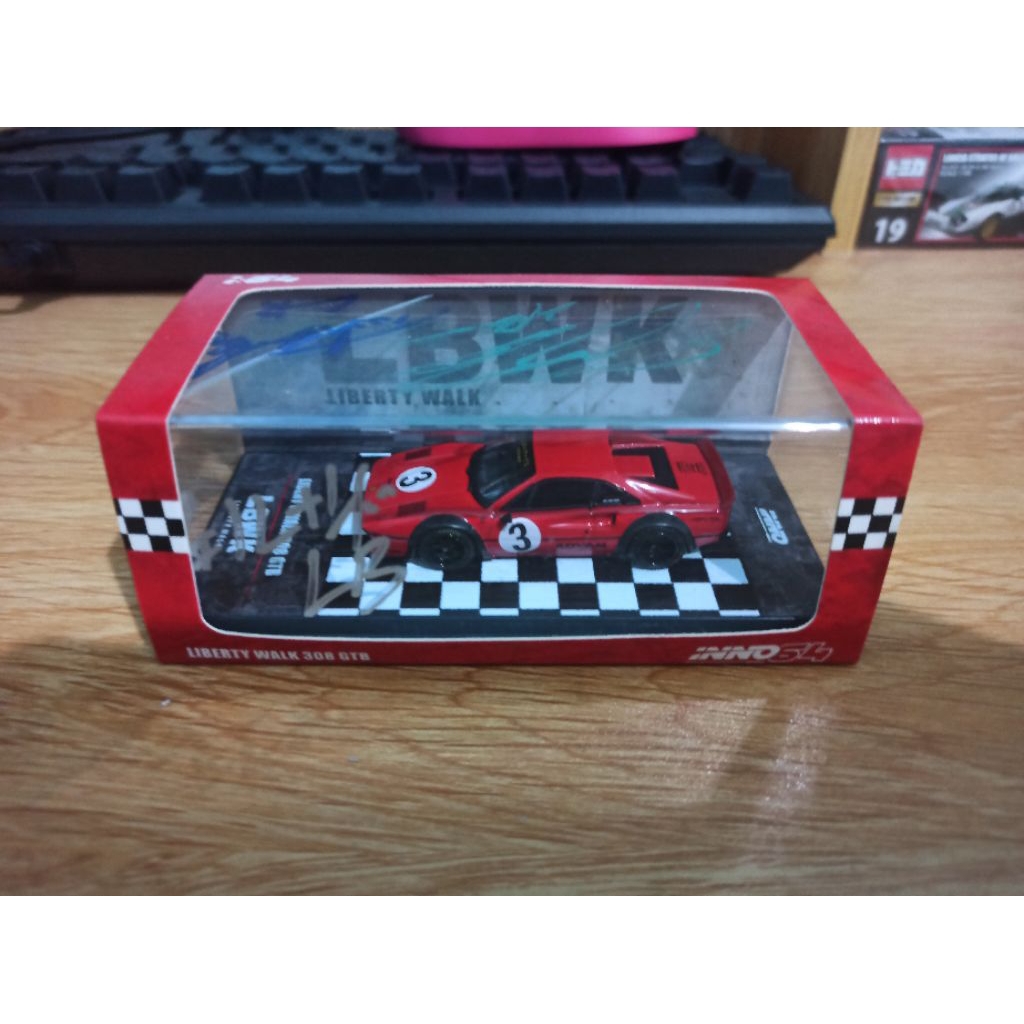 Jual 1:64 INNO64 Ferrari 308gtb LBWK signed by yuu, fernando, hyuma ...