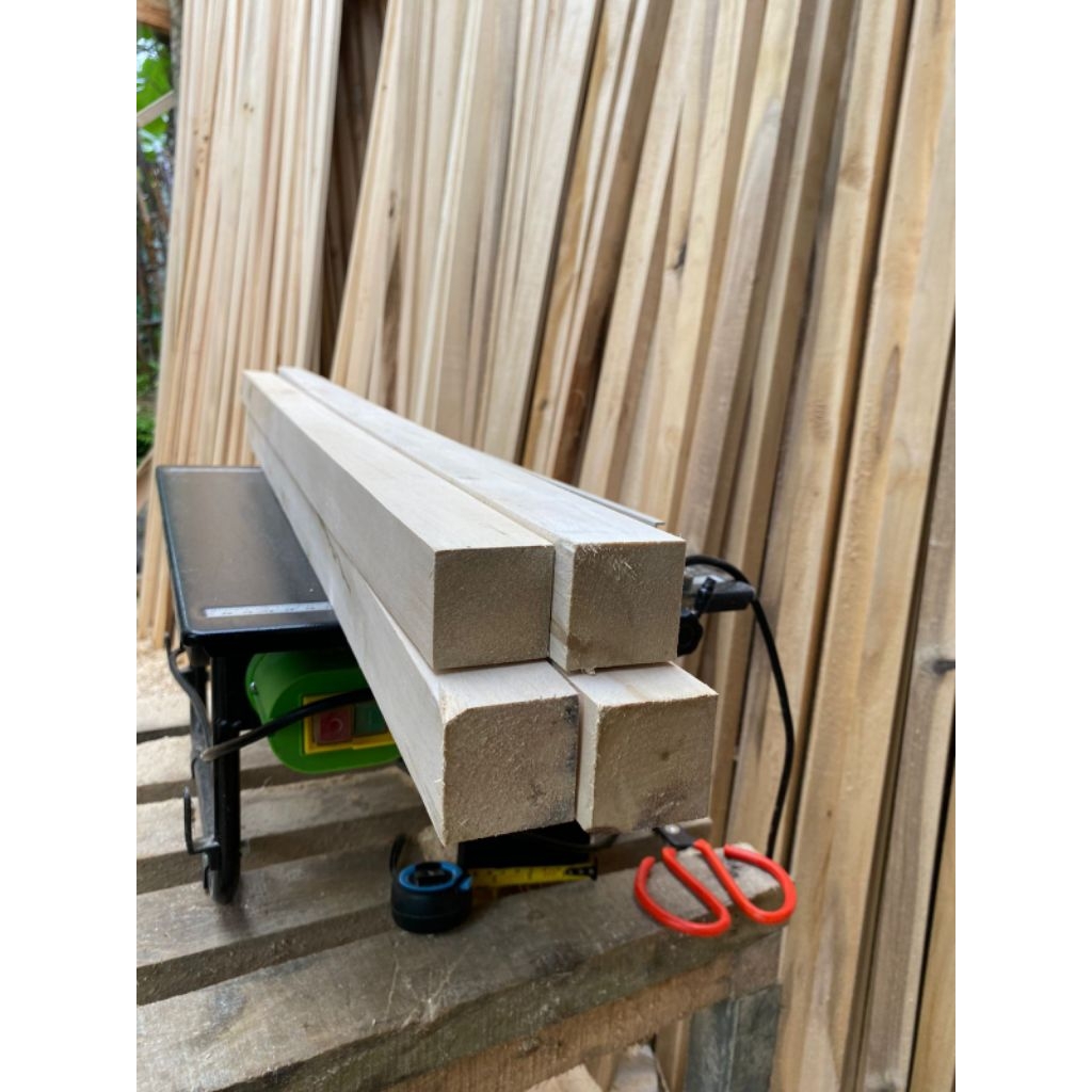 Jual kayu reng 3x3x150cm cm sudah di serut halus paket isi 5 batang ...