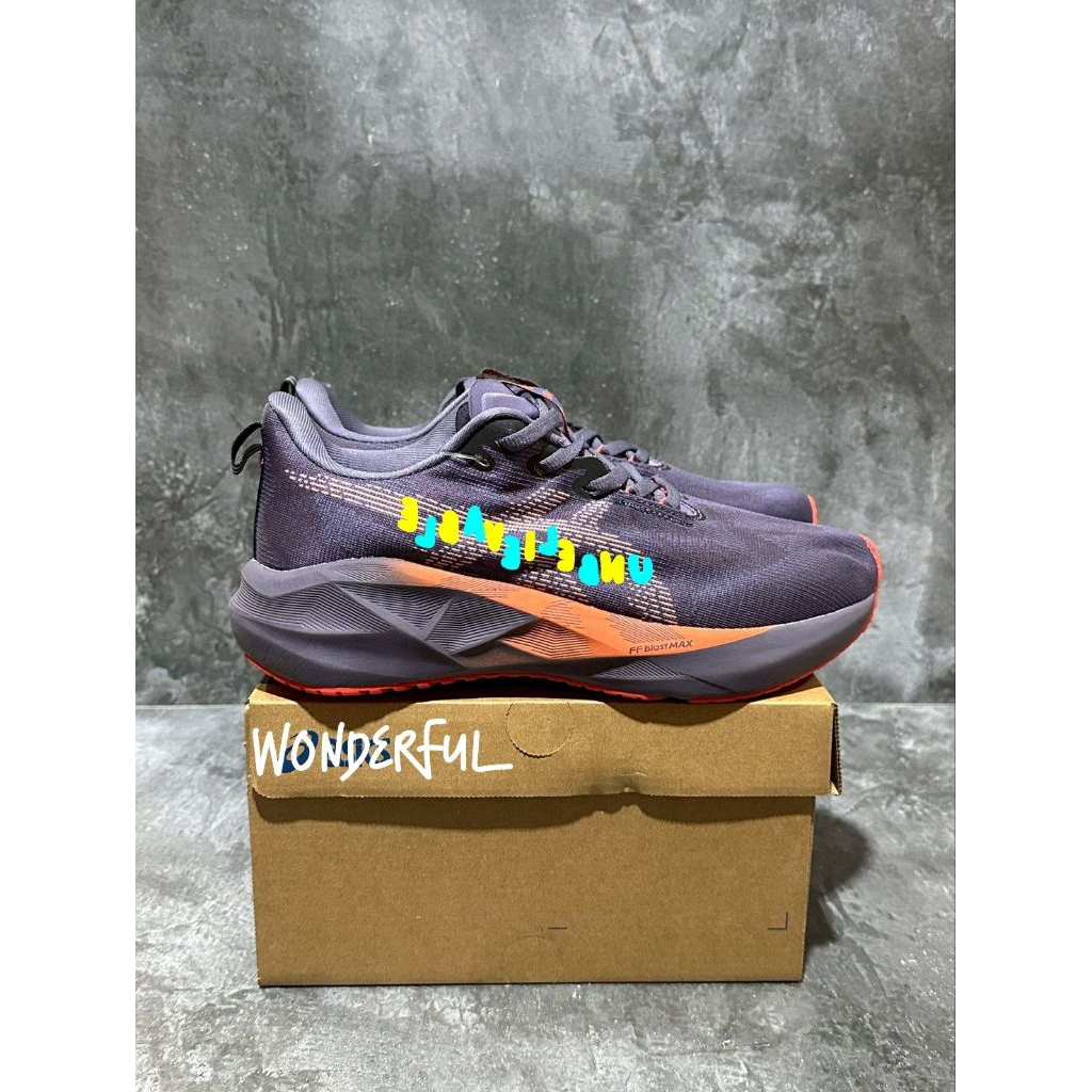 Jual Sepatu Running Pria Novablast 5 Greyish Purple Coral Reef Original ...