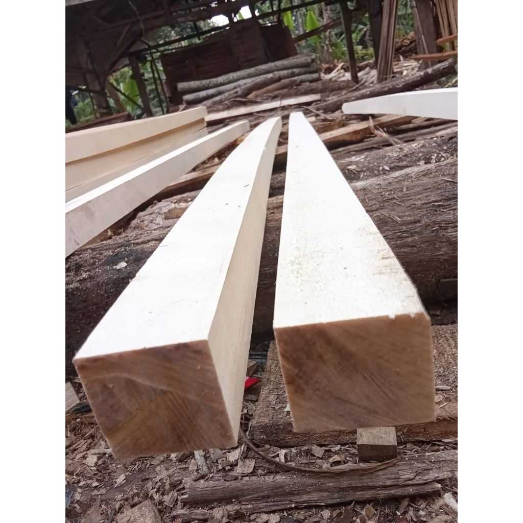Jual Kayu Reng Balok 4x4 cm kayu kaso 4x4cm panjang 2meter sudah di ...