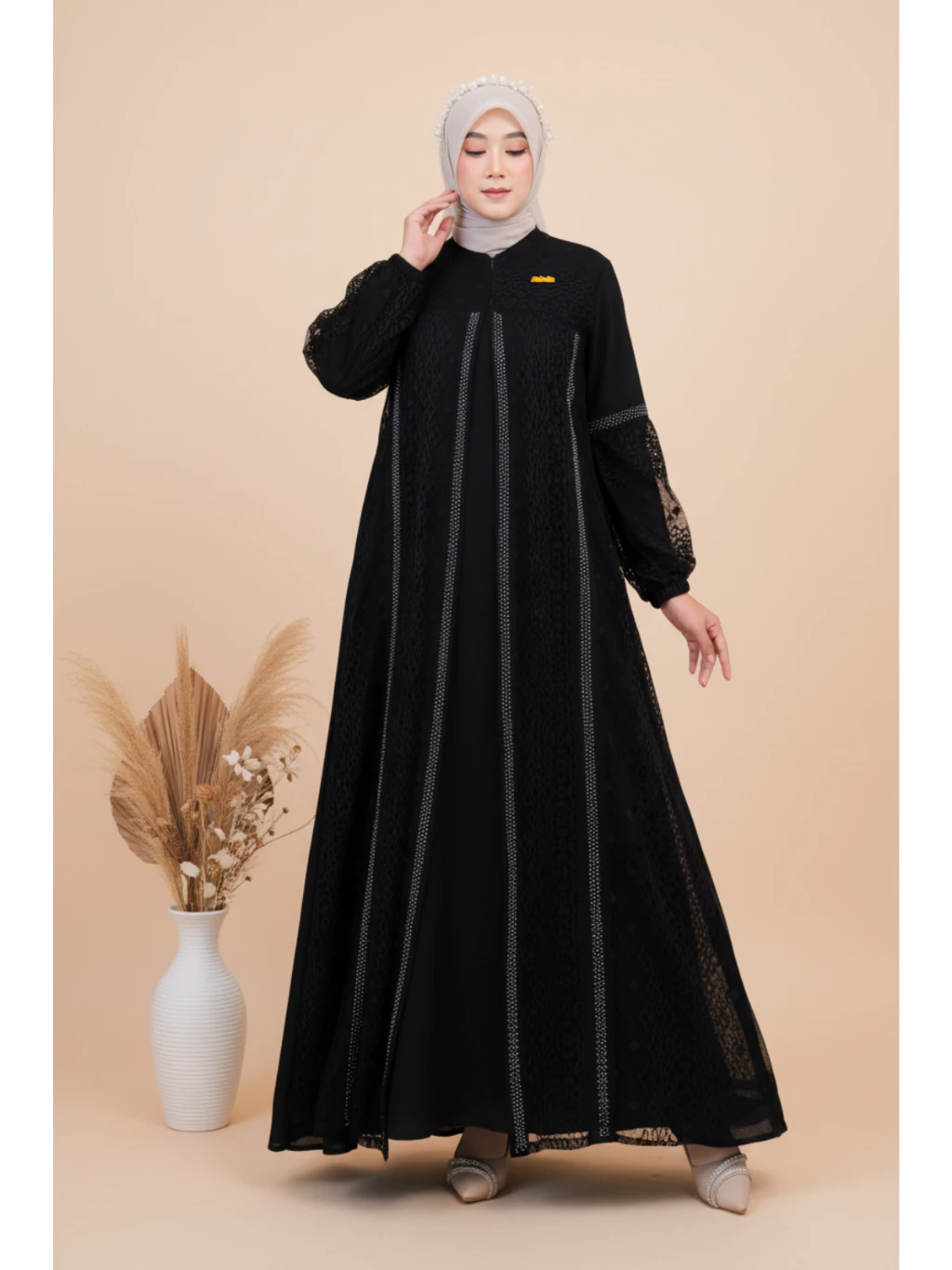 Abaya Pesta Archila Tampilan Keseluruhan