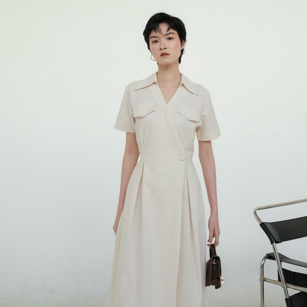 Jual VIENNA DRESS LINEN PLEATED / Cotton Linen Dress / V-neck Midi dress |  Shopee Indonesia