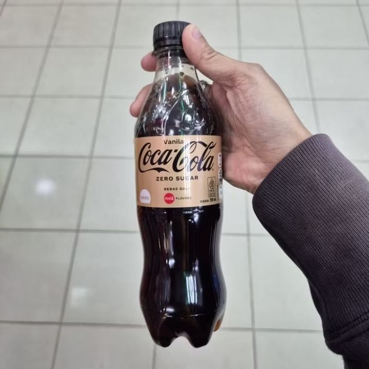 Jual Coca Cola Zero Sugar 390ml Bebas Gula rasa Vanila minuman bersoda ...