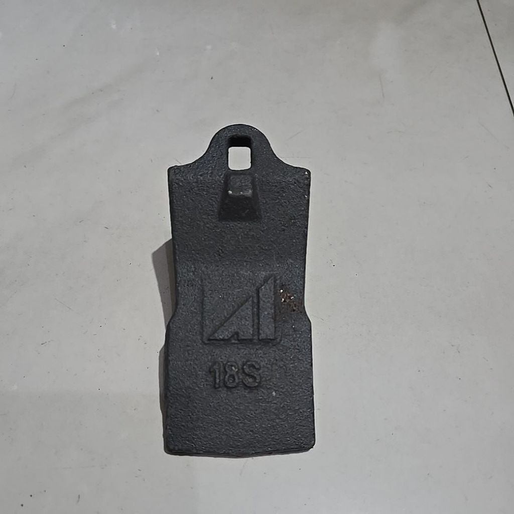 kuku Jual Kuku Bucket Tooth 18S/ Pc 40 Pc 45 Sk 50 Ex 40 / Zx 48