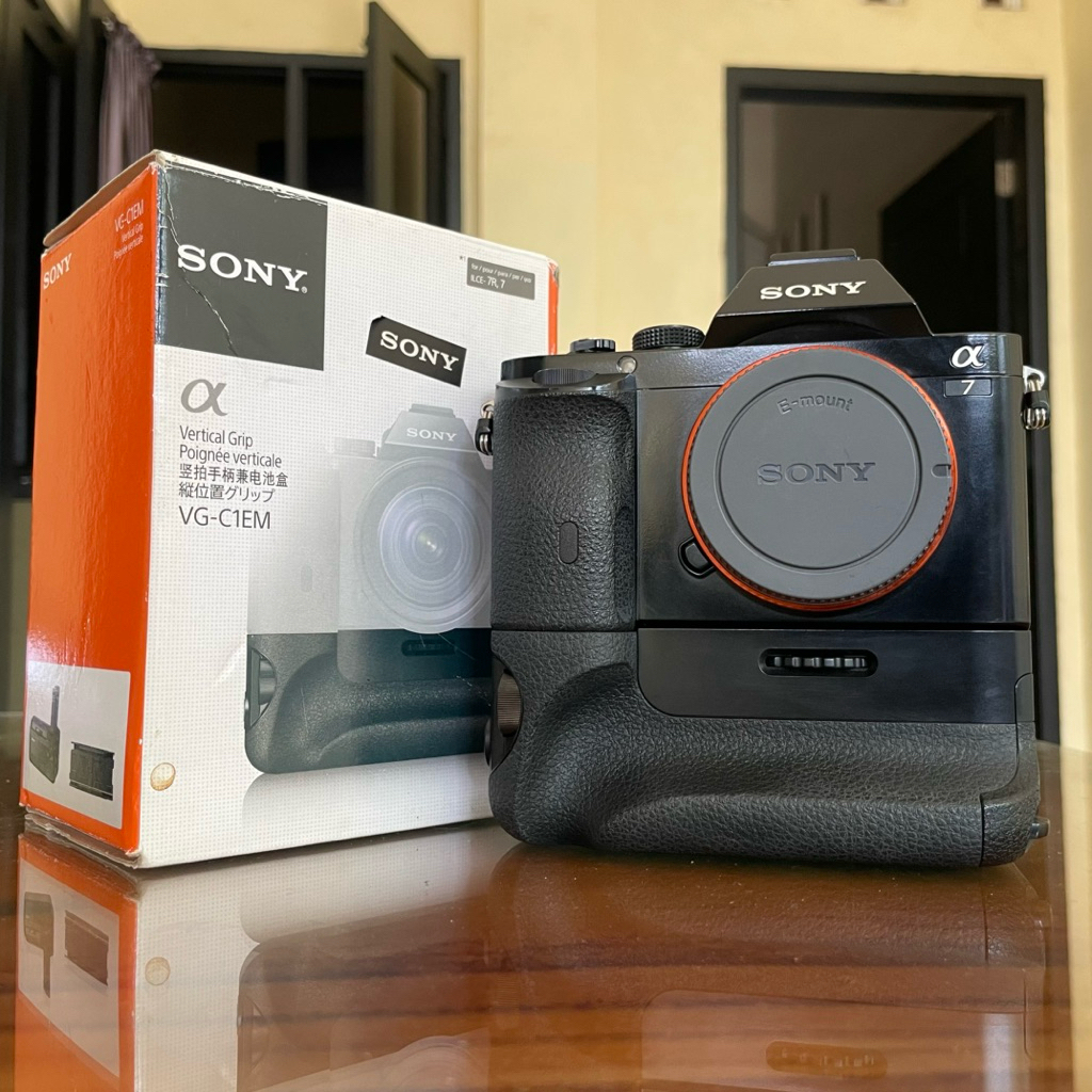 Jual BATTERAY GRIP MERK SONY ORIGINAL UNTUK KAMERA SONY A7 KLASIK ...