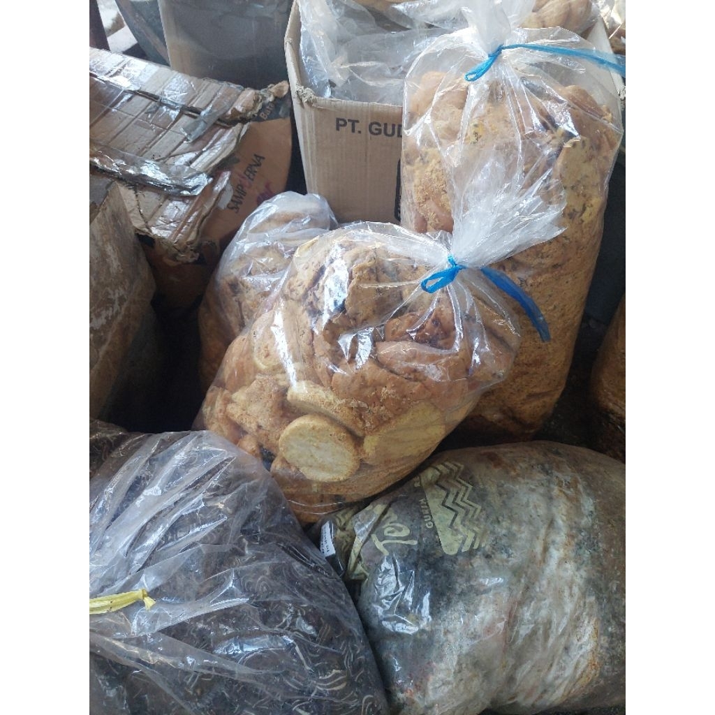 Jual 1kg Roti Bs.. Campuran pakan ternak ayam,sapi,babi,dll | Shopee ...