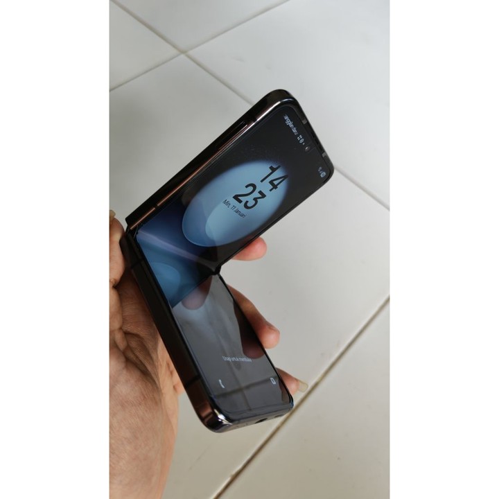 Samsung Z Flip 5 Black 8/256GB /Seken/2nd Like New