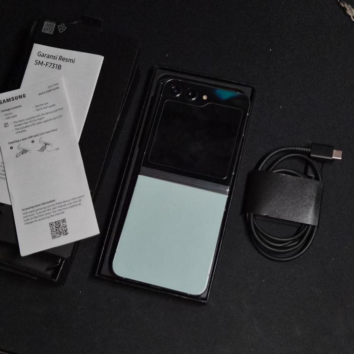 Samsung Z Flip5 / Flip 5 Warna Mint Resmi Samsung 8/256 GB