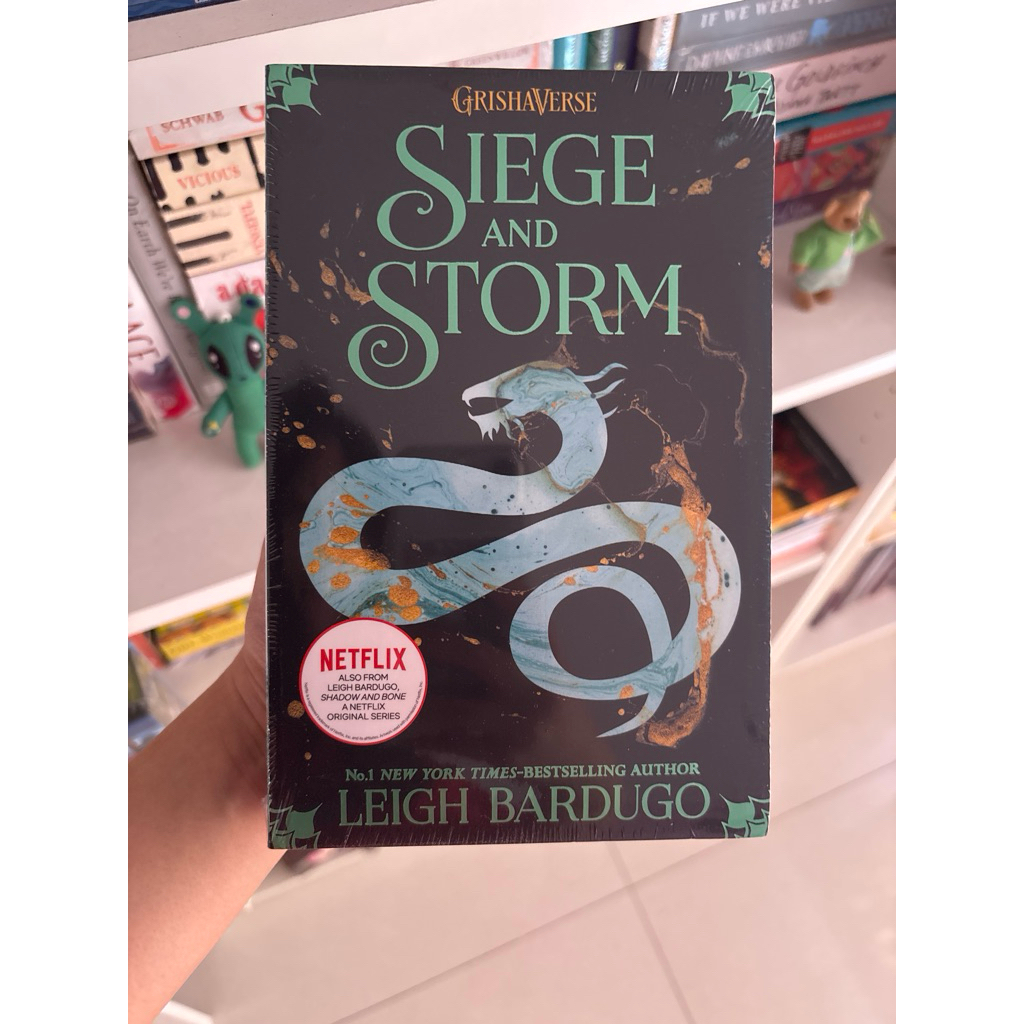 Jual siege and storm - leigh bardugo (shadow and bone trilogy, original ...