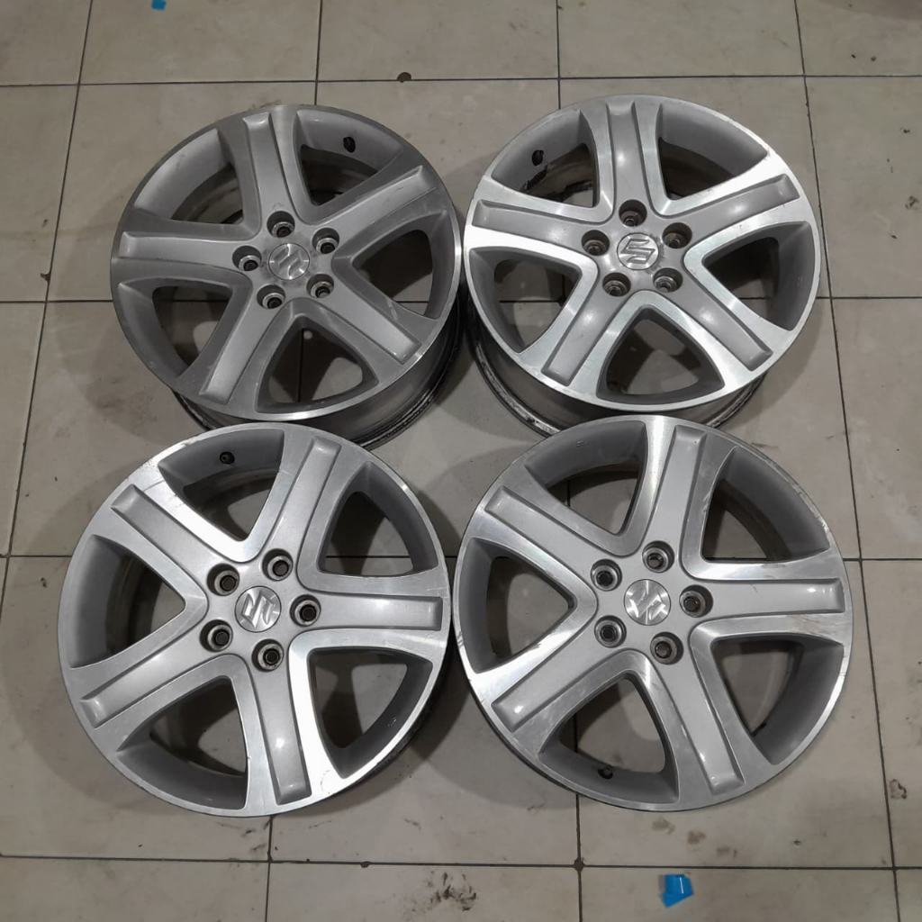 Jual Velg Mobil second Grand Vitara R17 Original Oem 5X114,3 Silver ...