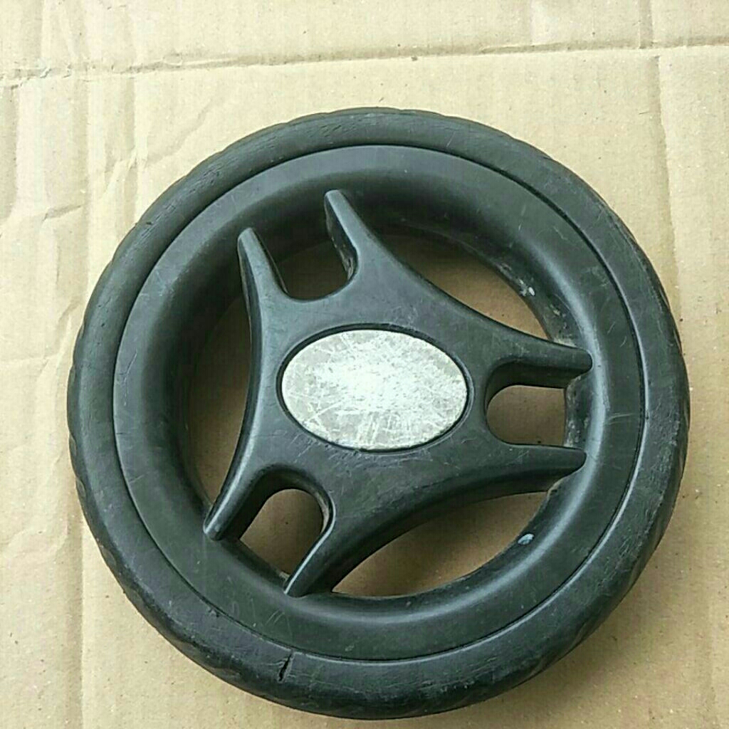 Jual roda stroller diameter 16.5 cm lubang as 8mm | Shopee Indonesia