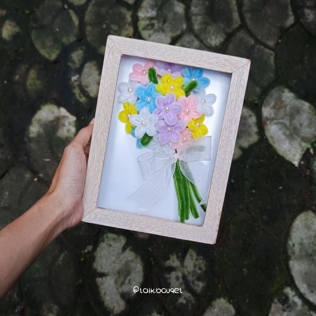 Jual Flower Frame Box - Bingkai bunga kawat Bulu, Gift | Shopee Indonesia