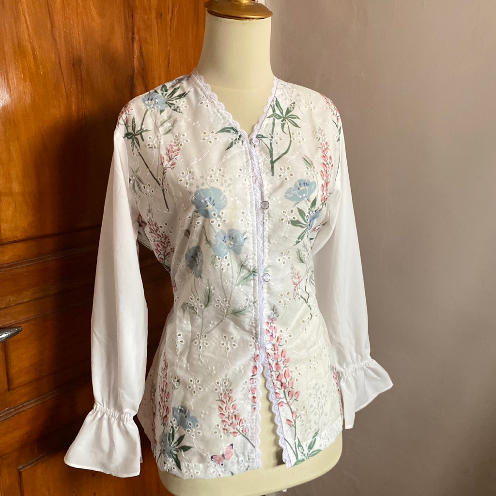 Jual SHICLO - RAYA BLOUSE KATUN EMBROIDERY | Shopee Indonesia