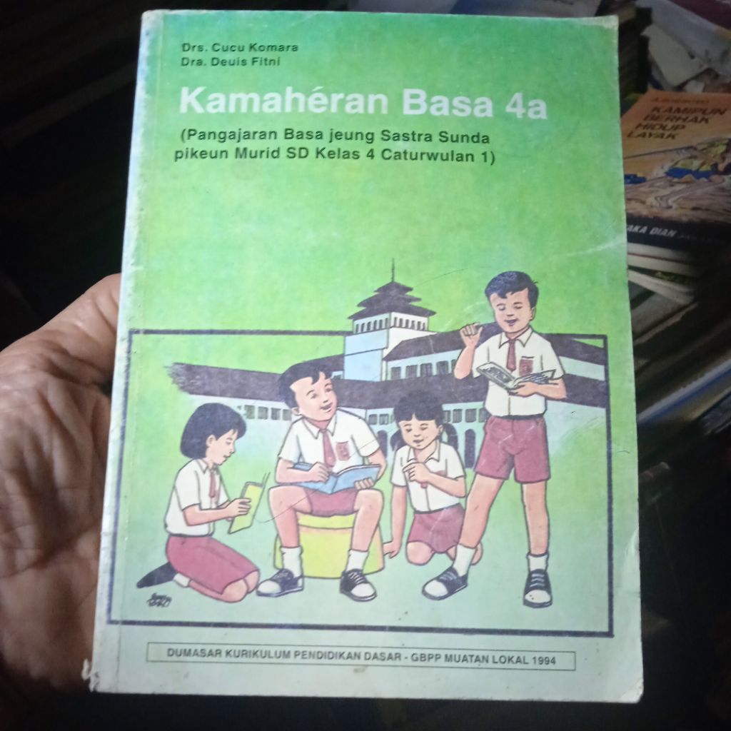 Jual buku Kamaheran Basa 4a, pangajaran basa Jeung sastra Sunda, pikeun ...