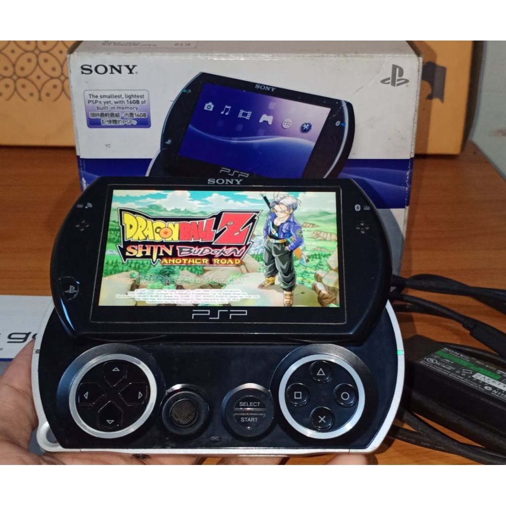 Jual Psp Go Sony Normal Fullset Isi 100 Game | Shopee Indonesia