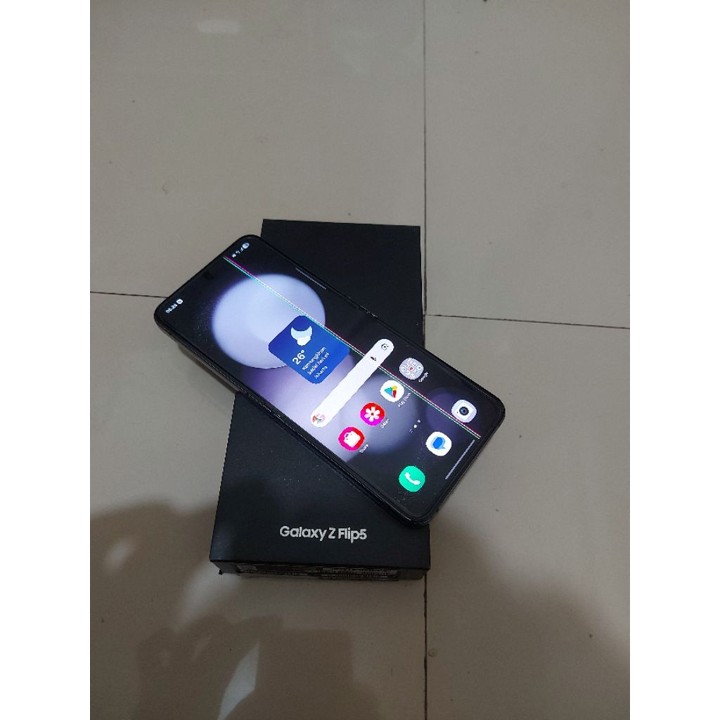 Samsung Z Flip 5 5G 8/512GB SEIN Resmi Fullset Minus Ringan Baca Deskripsi