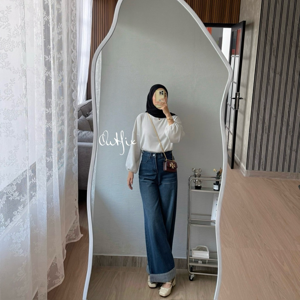 Jual Outfix Fold Stripe Jeans - Bawahan Jeans Culot, Korean Look S M L ...