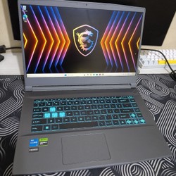 MSI THIN 15 intel i5-13420H RTX2050 8/512 Garansi Resmi laptop Gaming msi