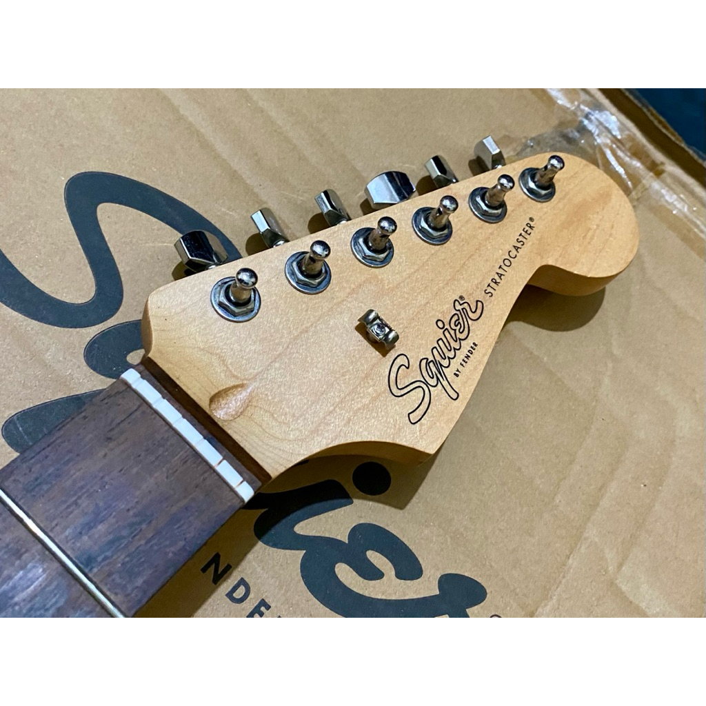 Jual Gitar Squier by Fender Stratocaster Debut Series Original MIC ...